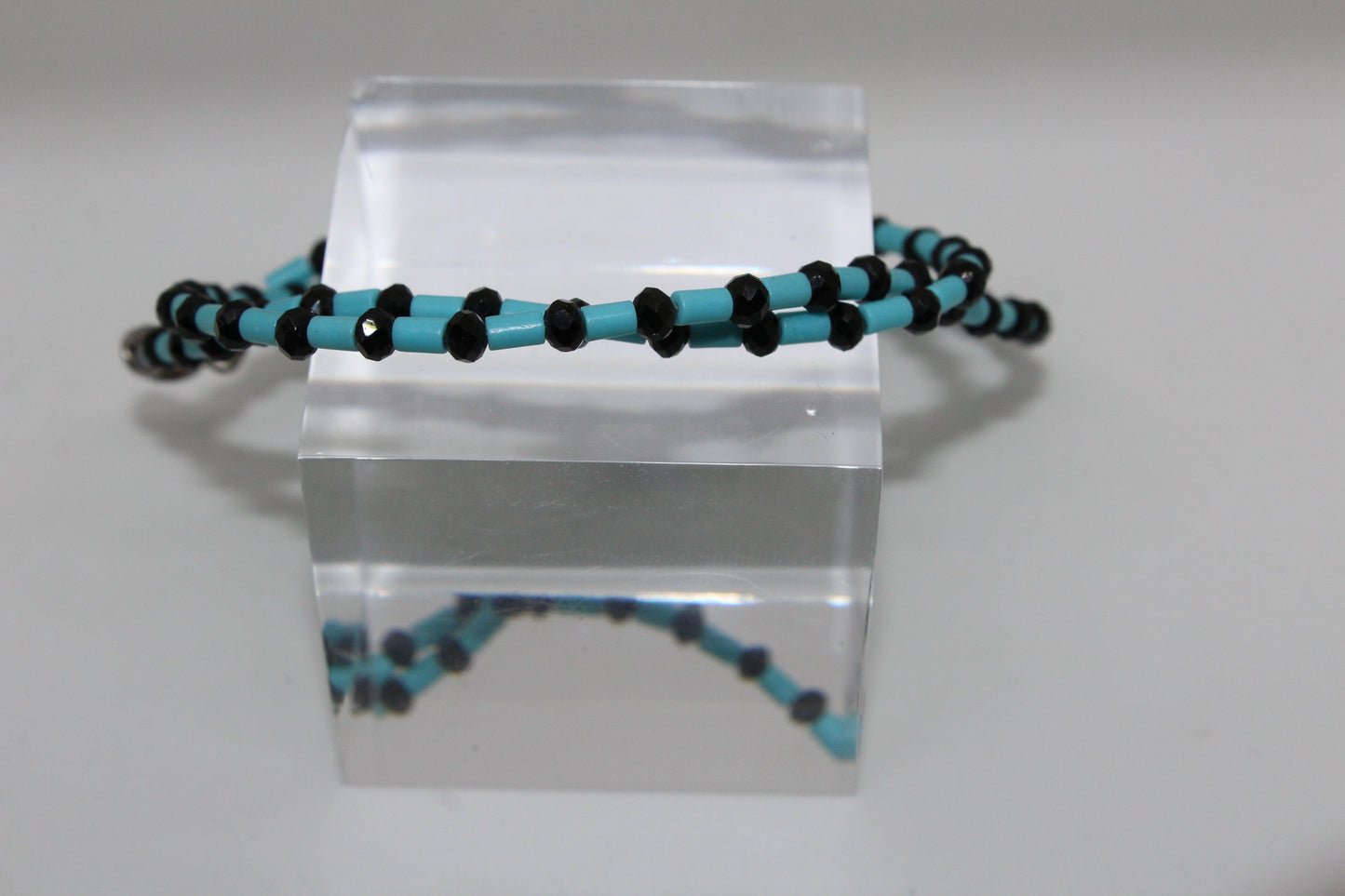 Girocollo con turchesi tubolari e granatine sfaccettate, argento Gioielleria Mele