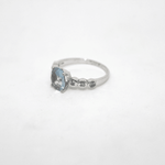 Anello argento rodiato 925% con quarzo celeste e zirconi Gioielleria Mele