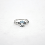 Anello argento rodiato 925% con quarzo celeste e zirconi Gioielleria Mele